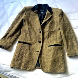 Limited Black and brown herringbone blazer